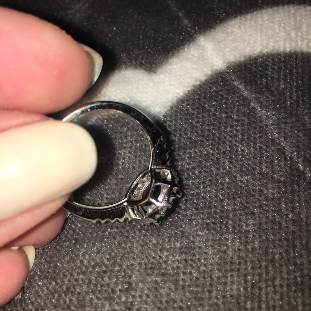 Diamond and Blue Sapphire 14k Gold engagement Ring - Picture 6 of 7